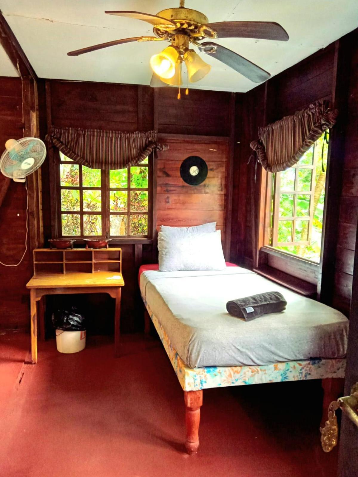 La Familia Guest House And Natural Farm Port Antonio Buitenkant foto
