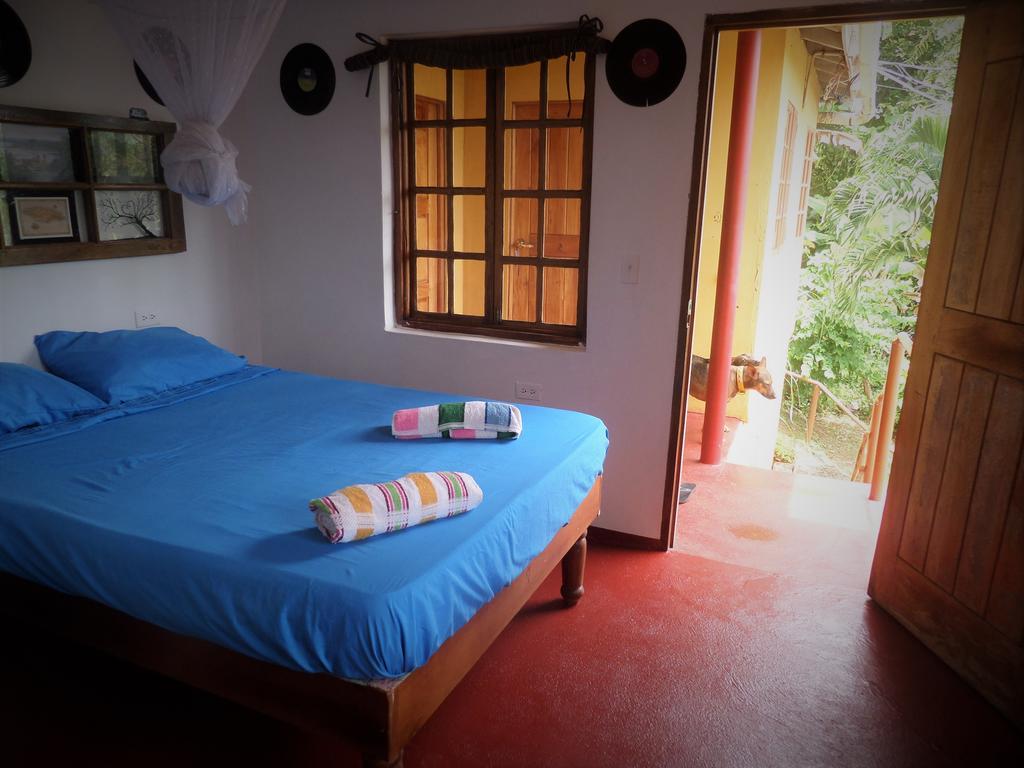 La Familia Guest House And Natural Farm Port Antonio Buitenkant foto